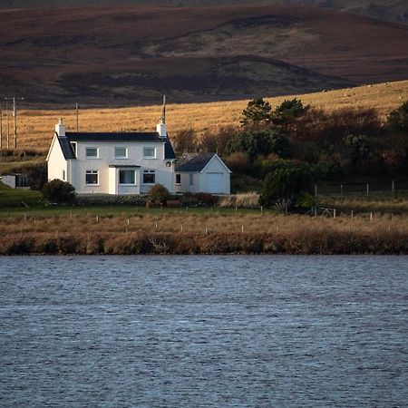 Lochside Villa Staffin Exterior foto
