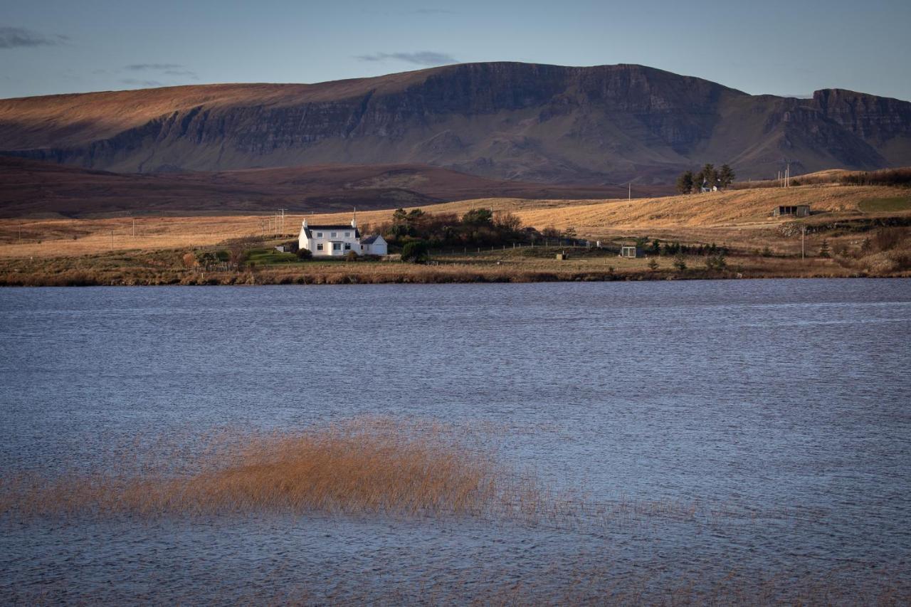 Lochside Villa Staffin Exterior foto